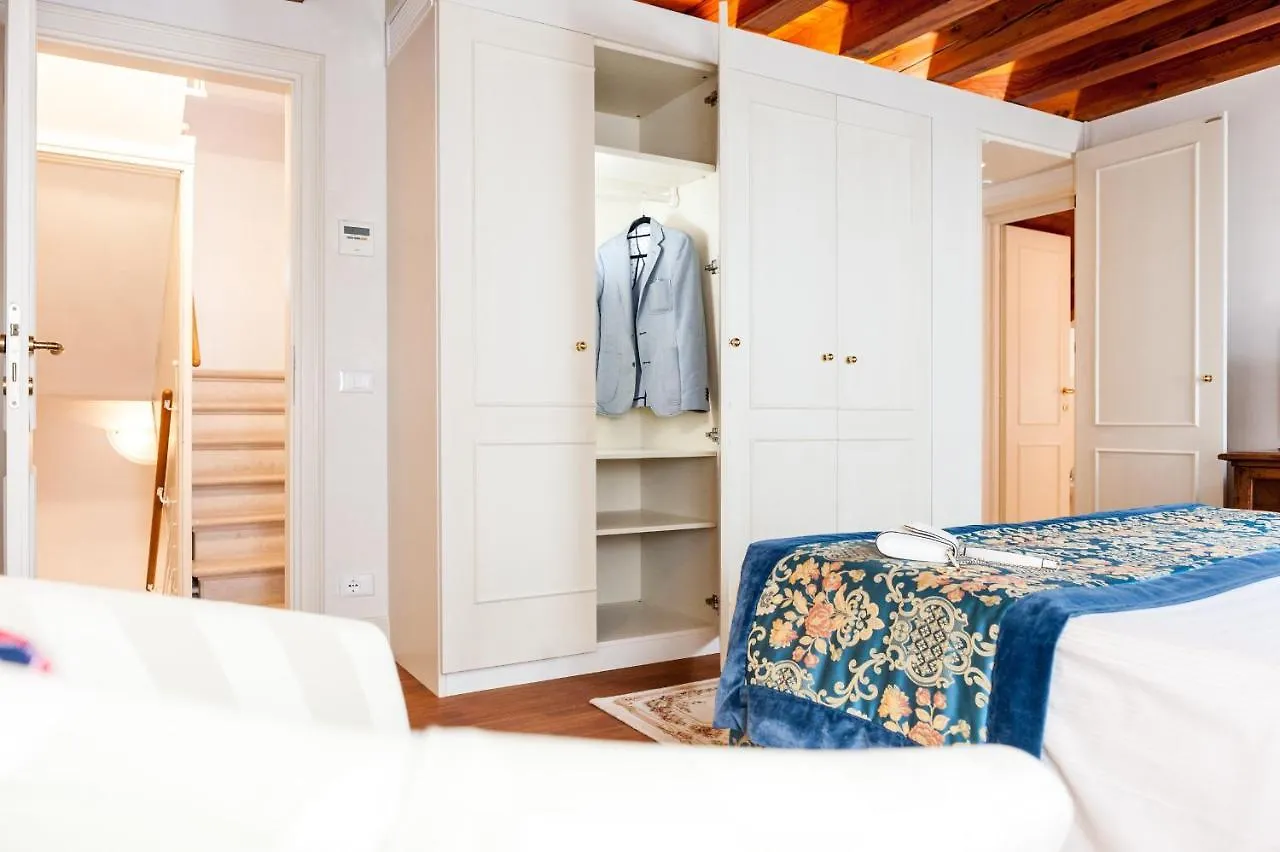 Master Venice Apartments